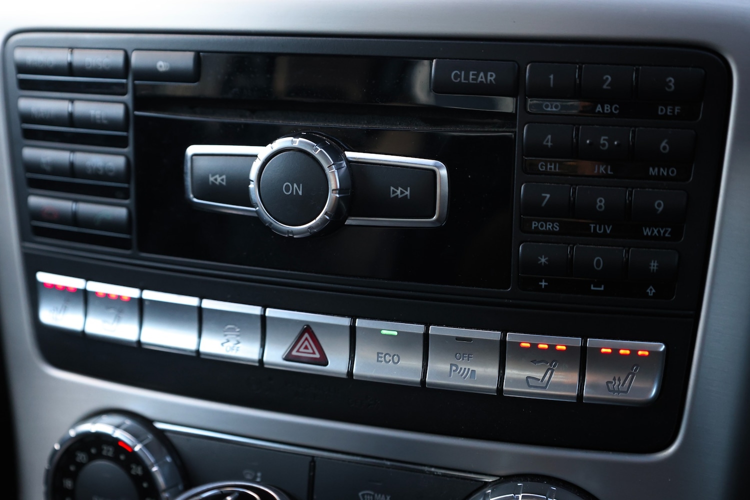 Used Mercedes-Benz SLK 2012 for sale - 77103212: Photo 11