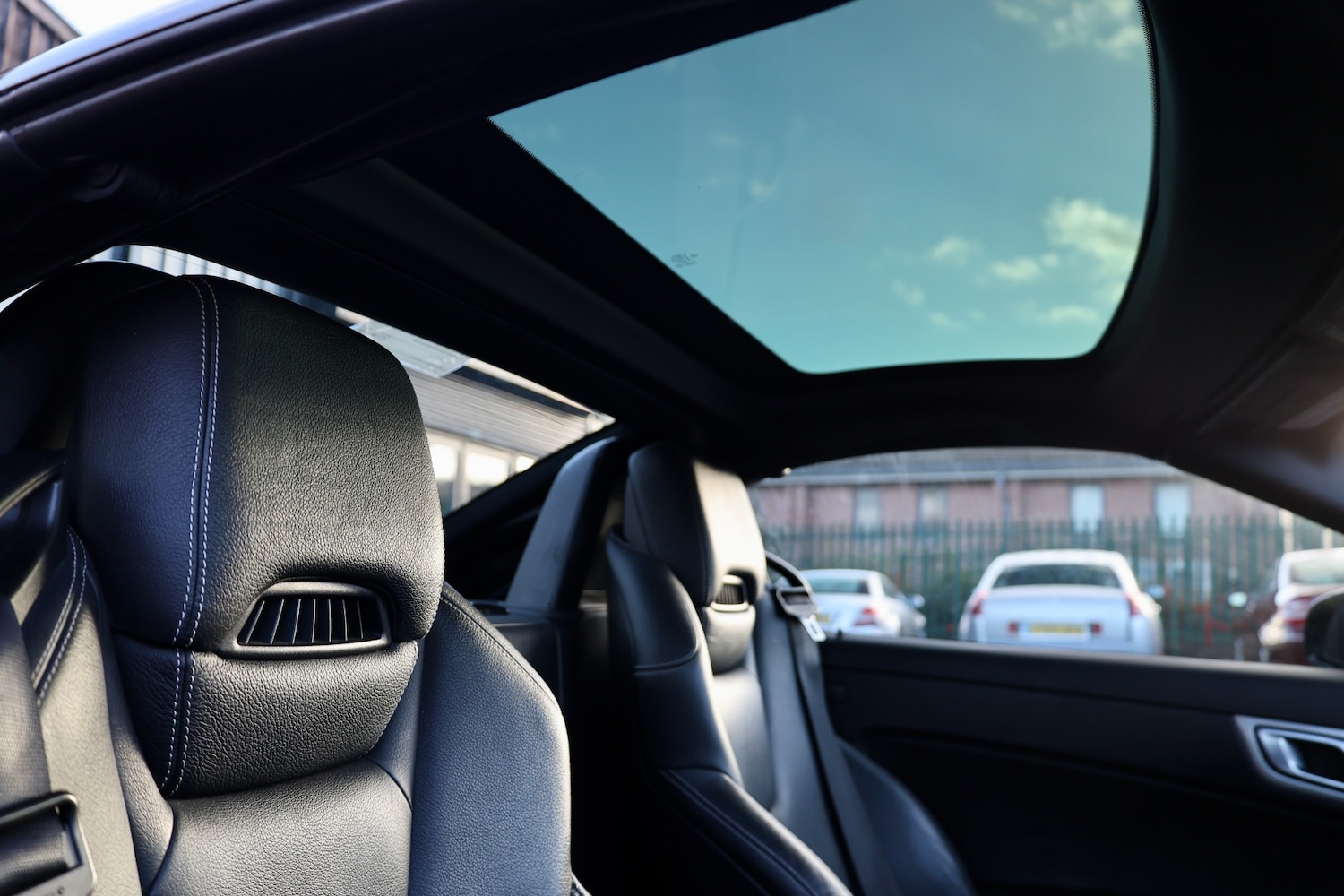 Used Mercedes-Benz SLK 2012 for sale - 77103212: Photo 6