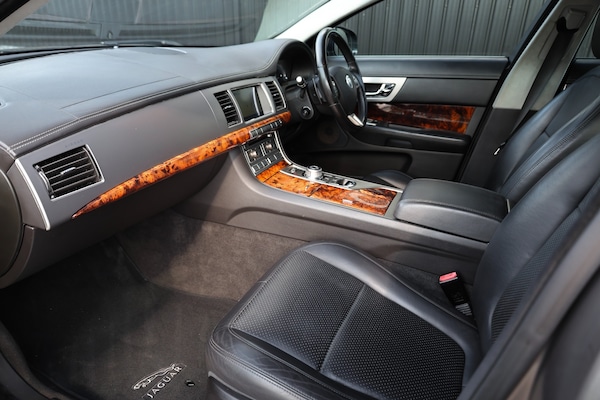 Used Jaguar XF 2009 for sale - 75004262: Photo 3