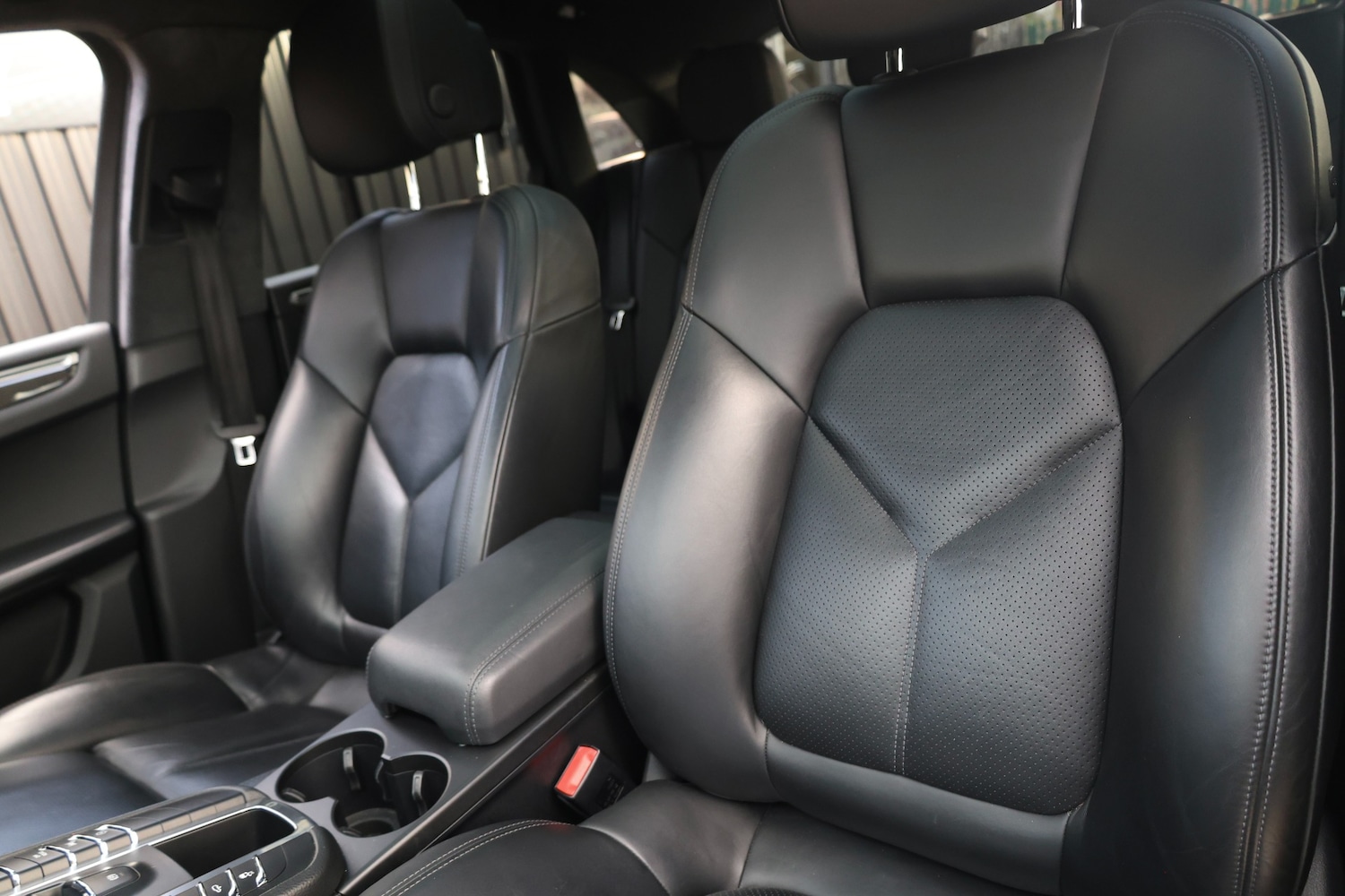 Used Porsche Macan 2014 for sale - 76401841: Photo 44