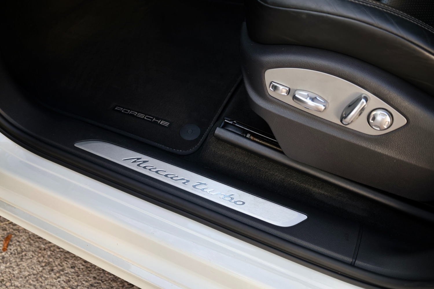 Used Porsche Macan 2014 for sale - 76401841: Photo 45