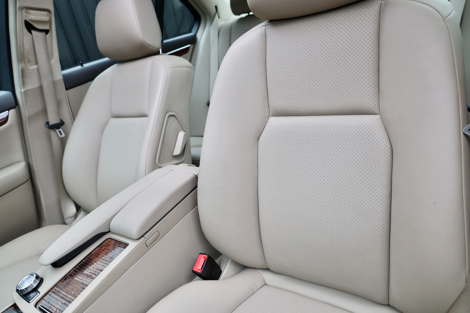 Used Mercedes-Benz C Class 2011 for sale - 78103796: Photo 14