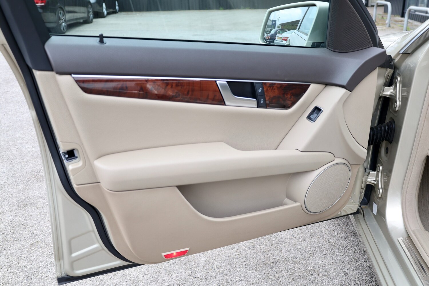 Used Mercedes-Benz C Class 2011 for sale - 78103796: Photo 33