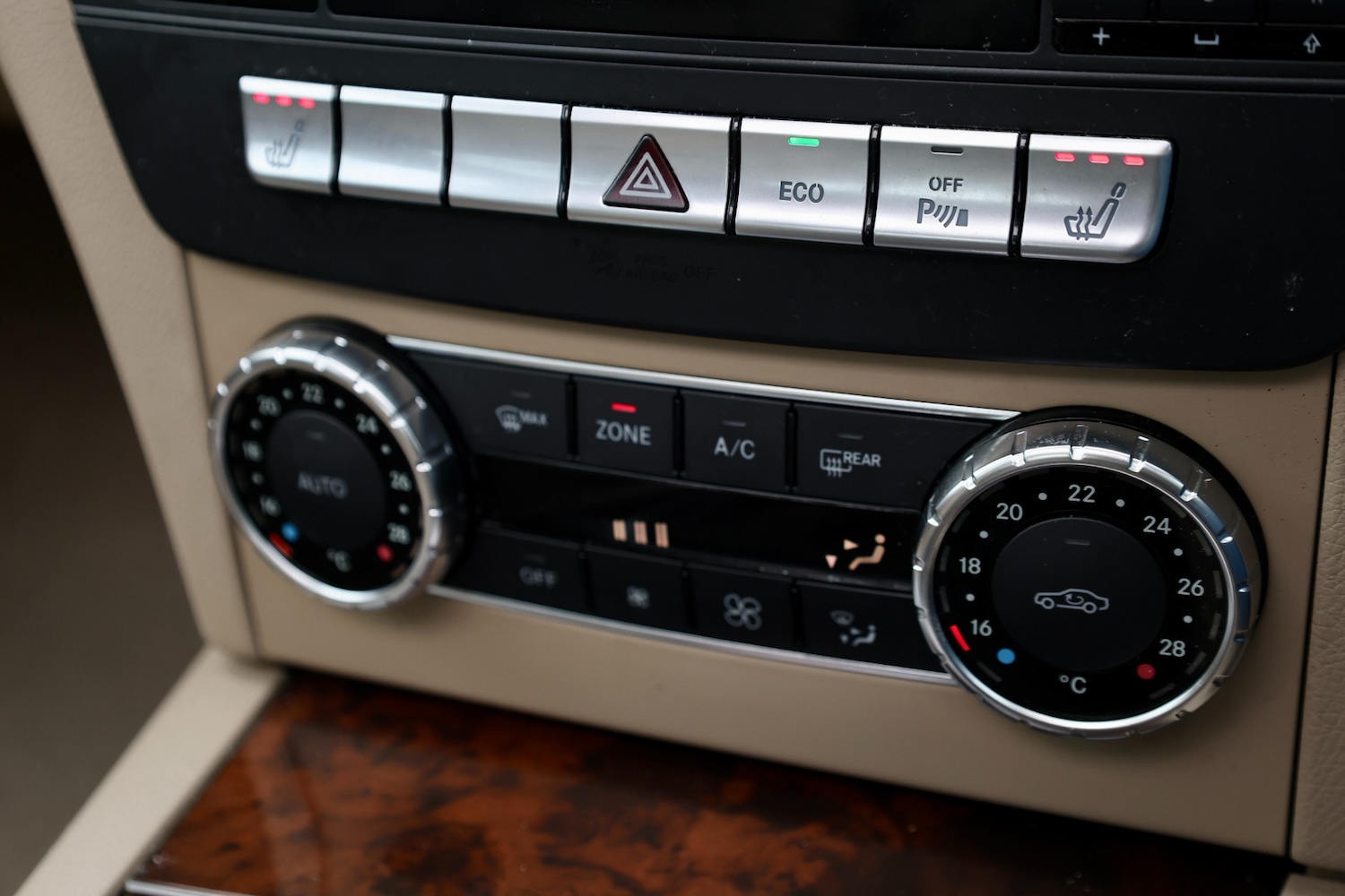 Used Mercedes-Benz C Class 2011 for sale - 78103796: Photo 38