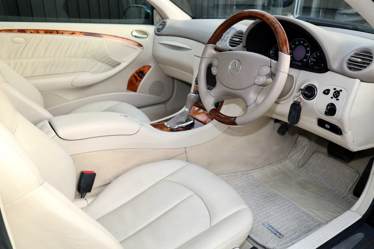 Used Mercedes-Benz CLK 2005 for sale - 77900813: Photo 8