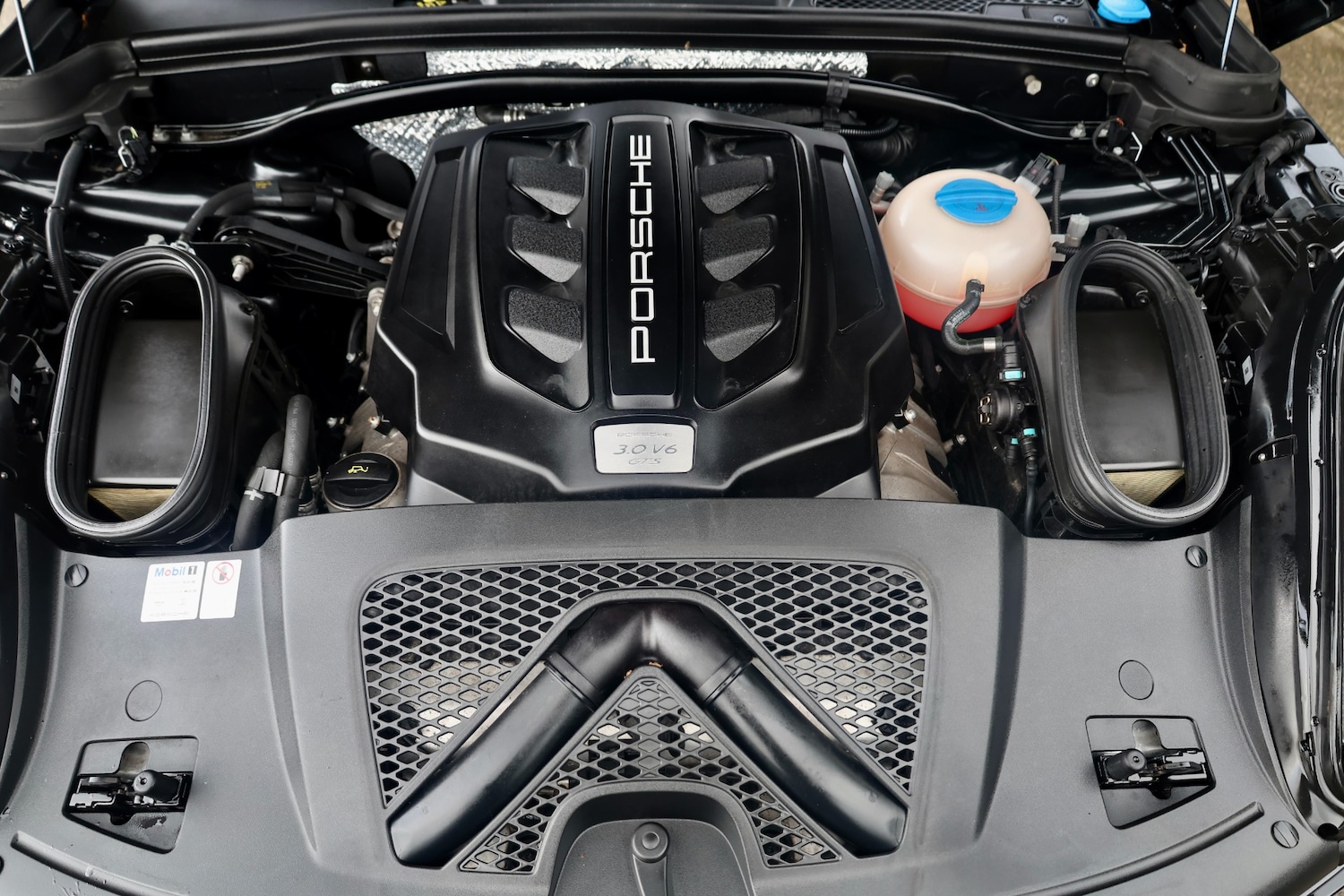 Used Porsche Macan 2018 for sale - 77491113: Photo 19