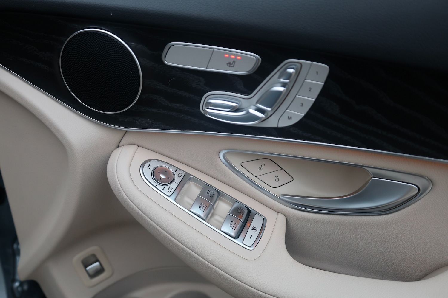 Used Mercedes-Benz GLC 2017 for sale - 77241841: Photo 22