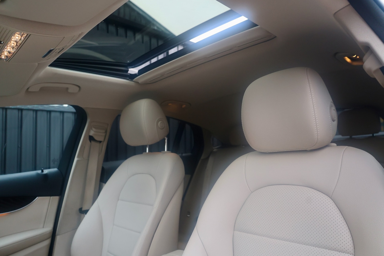 Used Mercedes-Benz GLC 2017 for sale - 77241841: Photo 38