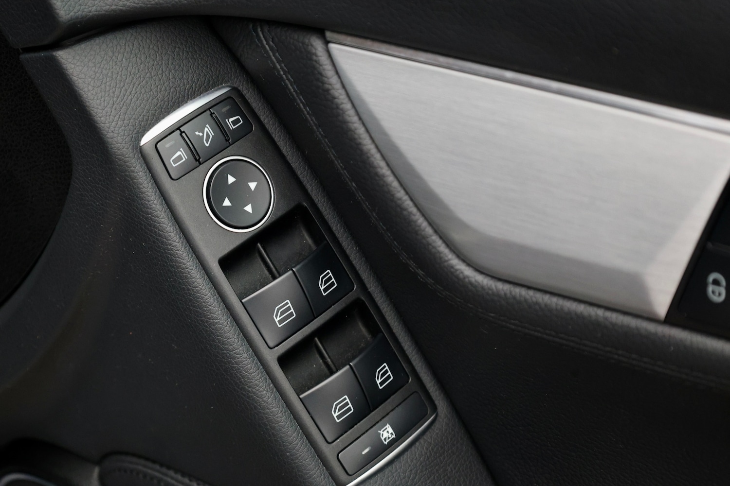 Used Mercedes-Benz C Class 2013 for sale - 76672982: Photo 18