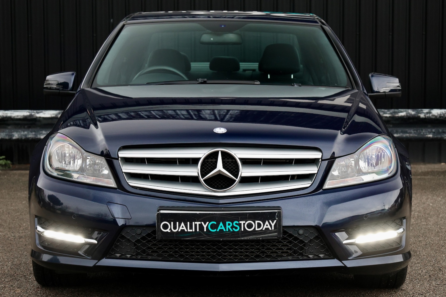 Used Mercedes-Benz C Class 2013 for sale - 76672982: Photo 4