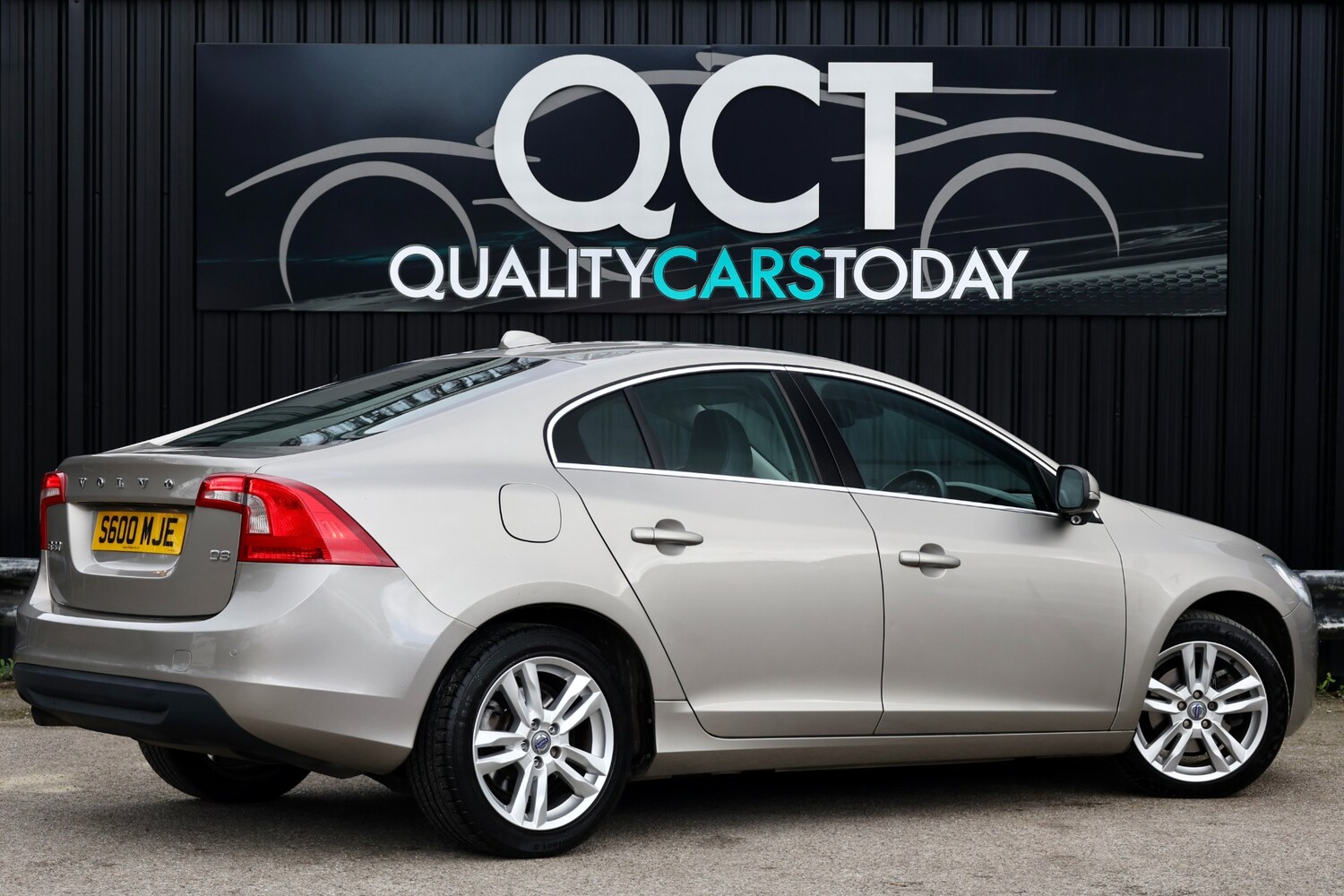 Used Volvo S60 2010 for sale - 77888497: Photo 10