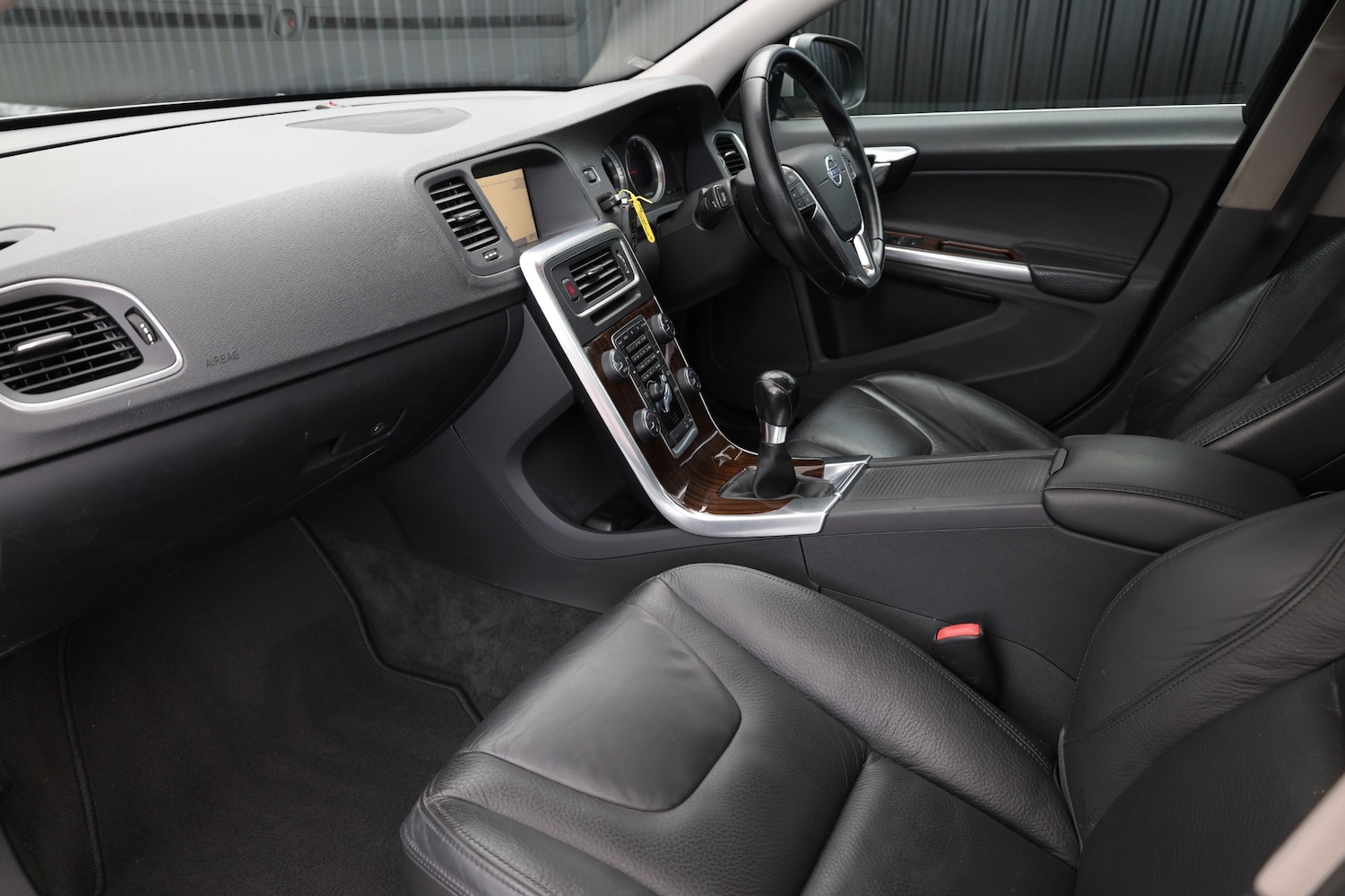 Used Volvo S60 2010 for sale - 77888497: Photo 3