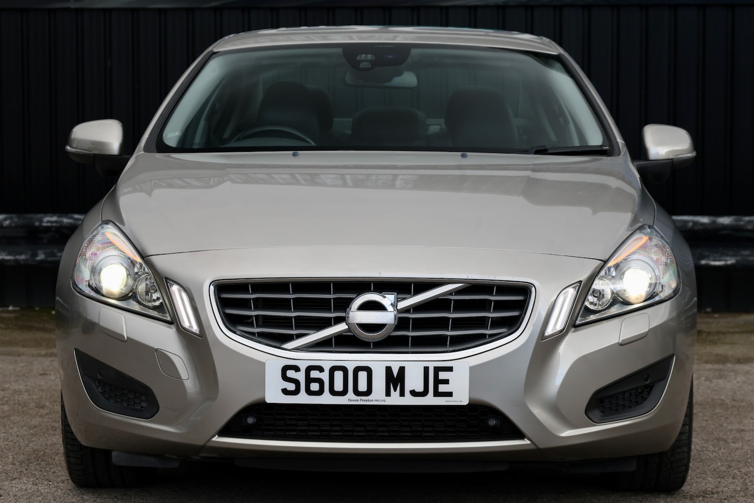 Used Volvo S60 2010 for sale - 77888497: Photo 4