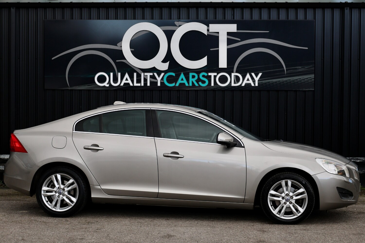 Used Volvo S60 2010 for sale - 77888497: Photo 6
