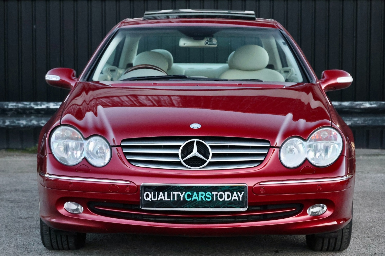 Used Mercedes-Benz CLK 2004 for sale - 76918070: Photo 4