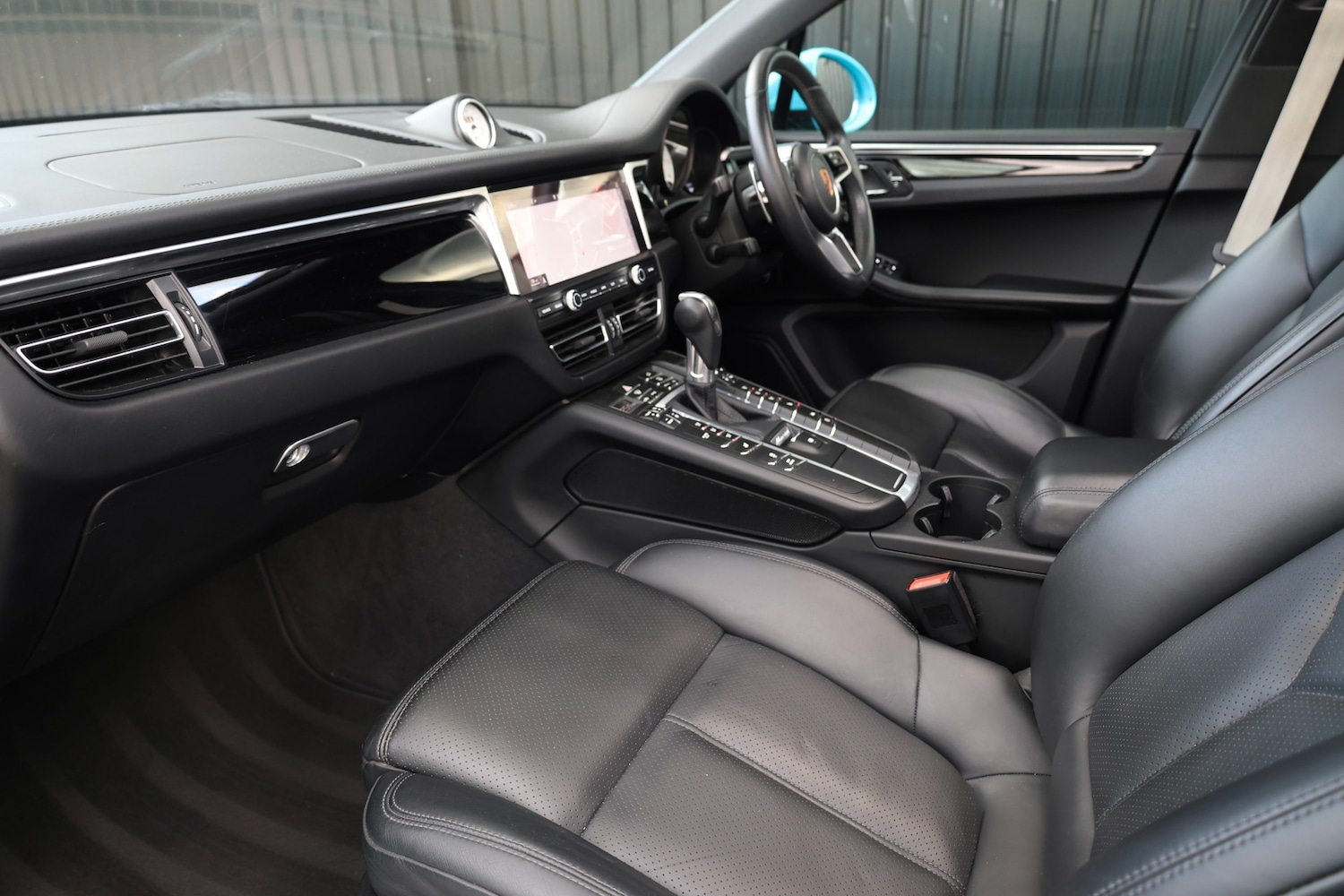 Used Porsche Macan 2019 for sale - 78084369: Photo 3