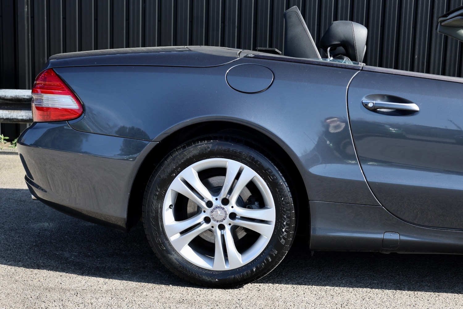 Used Mercedes-Benz SL 2008 for sale - 77995749: Photo 17