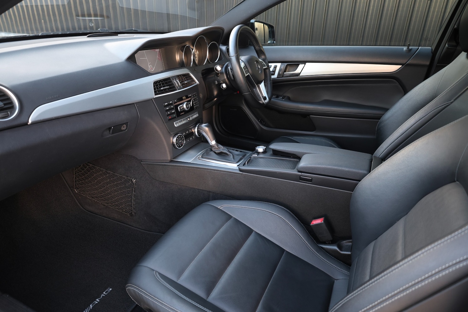 Used Mercedes-Benz C Class 2013 for sale - 76381772: Photo 3