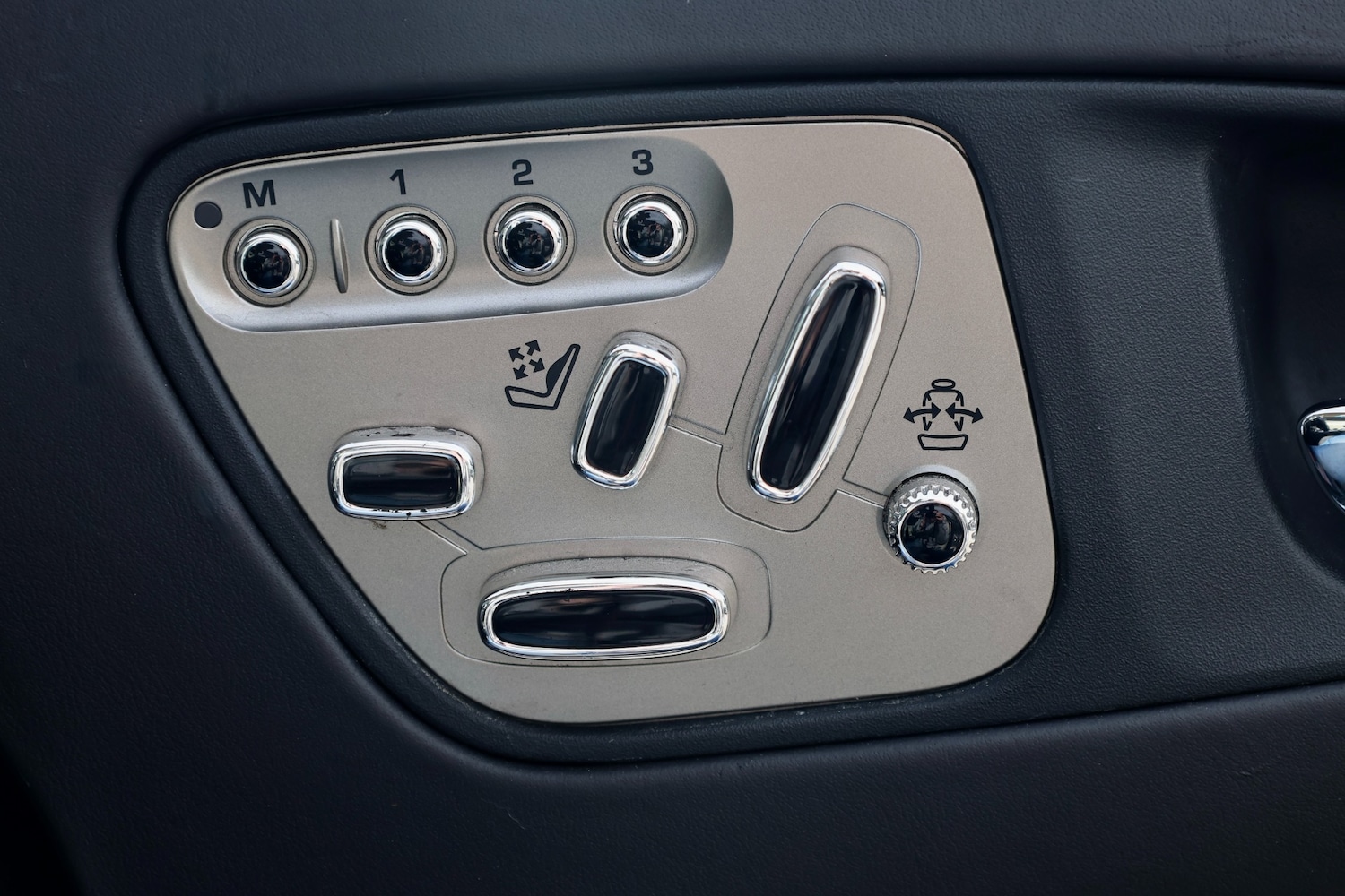 Used Jaguar XK 2010 for sale - 78131450: Photo 16