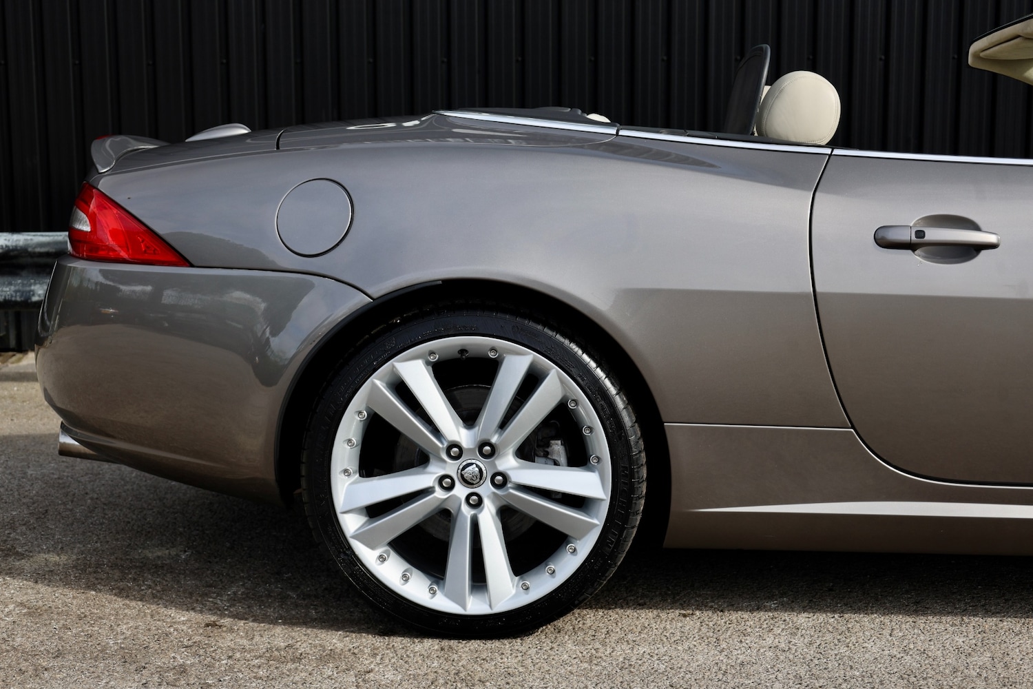 Used Jaguar XK 2010 for sale - 78131450: Photo 18