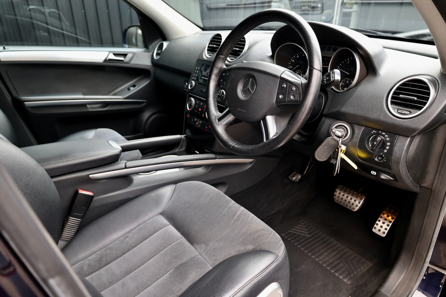 Used Mercedes-Benz M Class 2007 for sale - 77674883: Photo 11