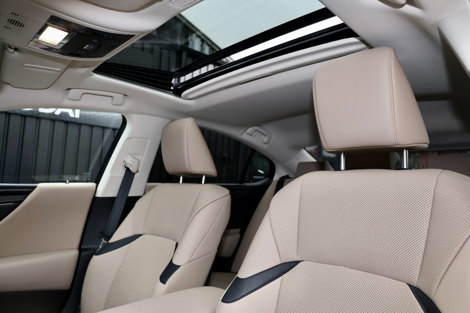 Used Lexus ES 2020 for sale - 76271623: Photo 45