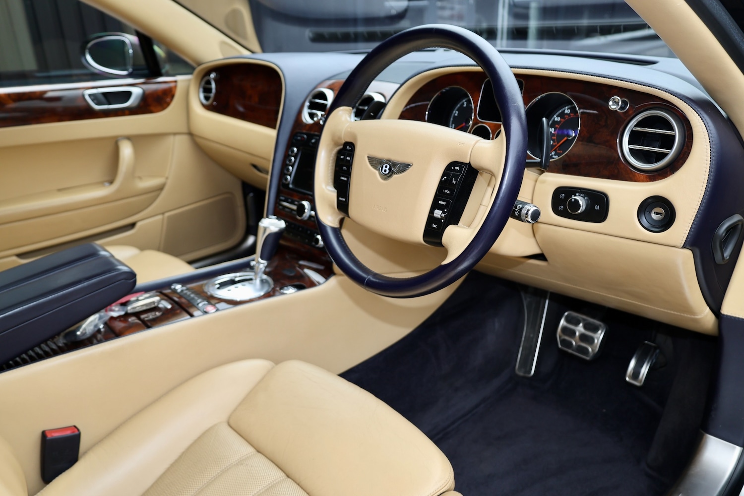 Used Bentley Continental 2006 for sale - 76298629: Photo 8