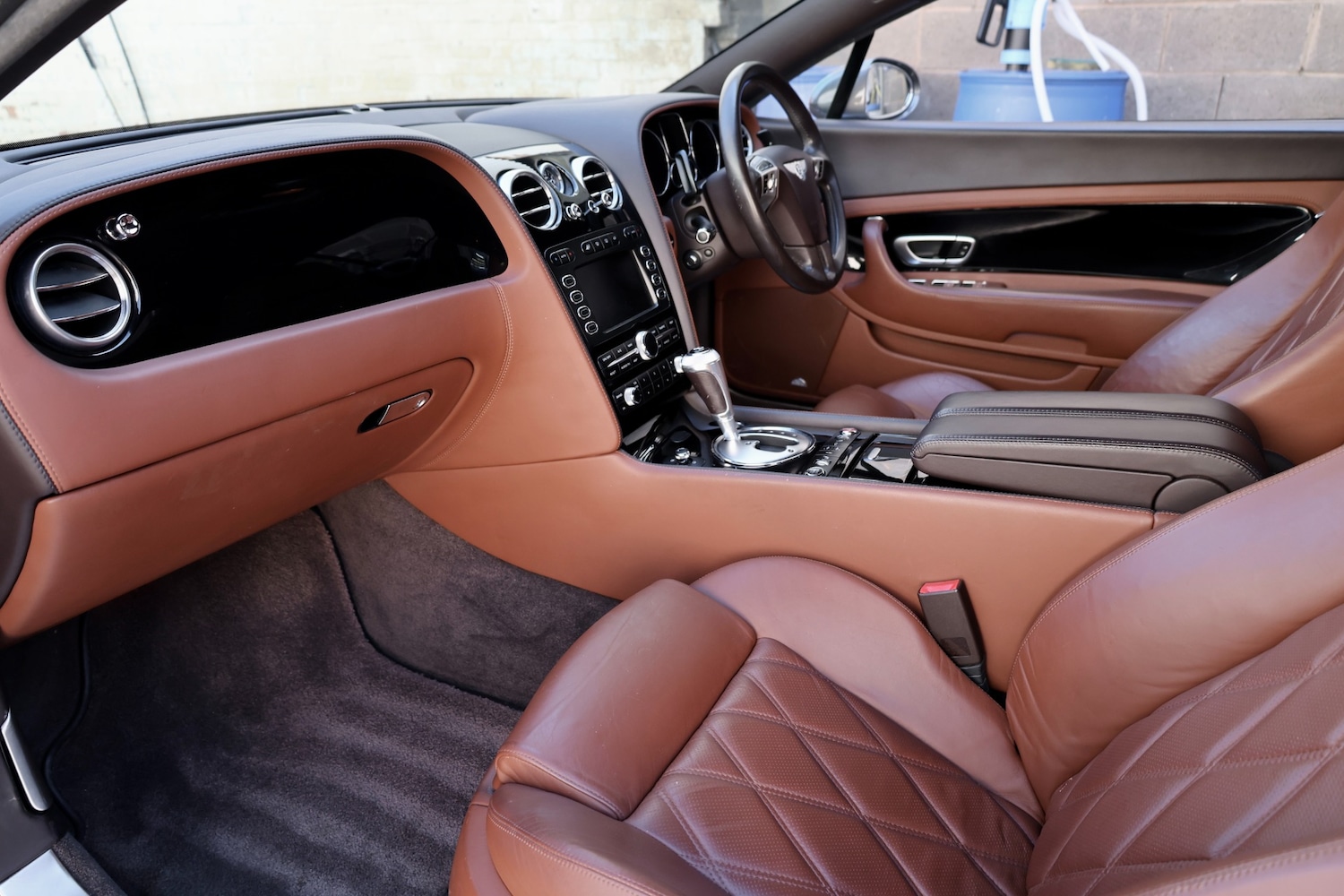 Used Bentley Continental 2011 for sale - 77930443: Photo 5
