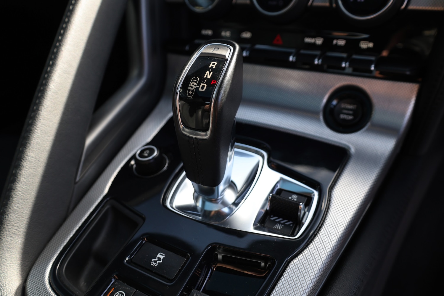 Used Jaguar F-Type 2014 for sale - 78031909: Photo 24