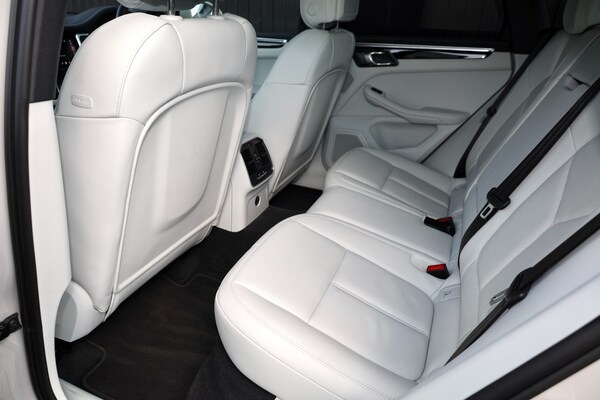 Used Porsche Macan 2023 for sale - 75535863: Photo 30