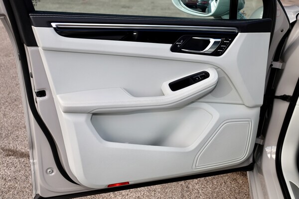 Used Porsche Macan 2023 for sale - 75535863: Photo 33
