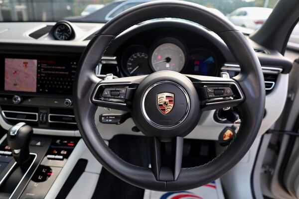 Used Porsche Macan 2023 for sale - 75535863: Photo 34