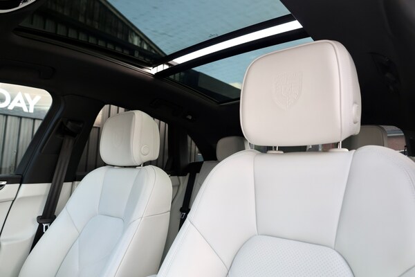 Used Porsche Macan 2023 for sale - 75535863: Photo 39
