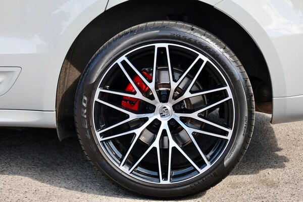Used Porsche Macan 2023 for sale - 75535863: Photo 50