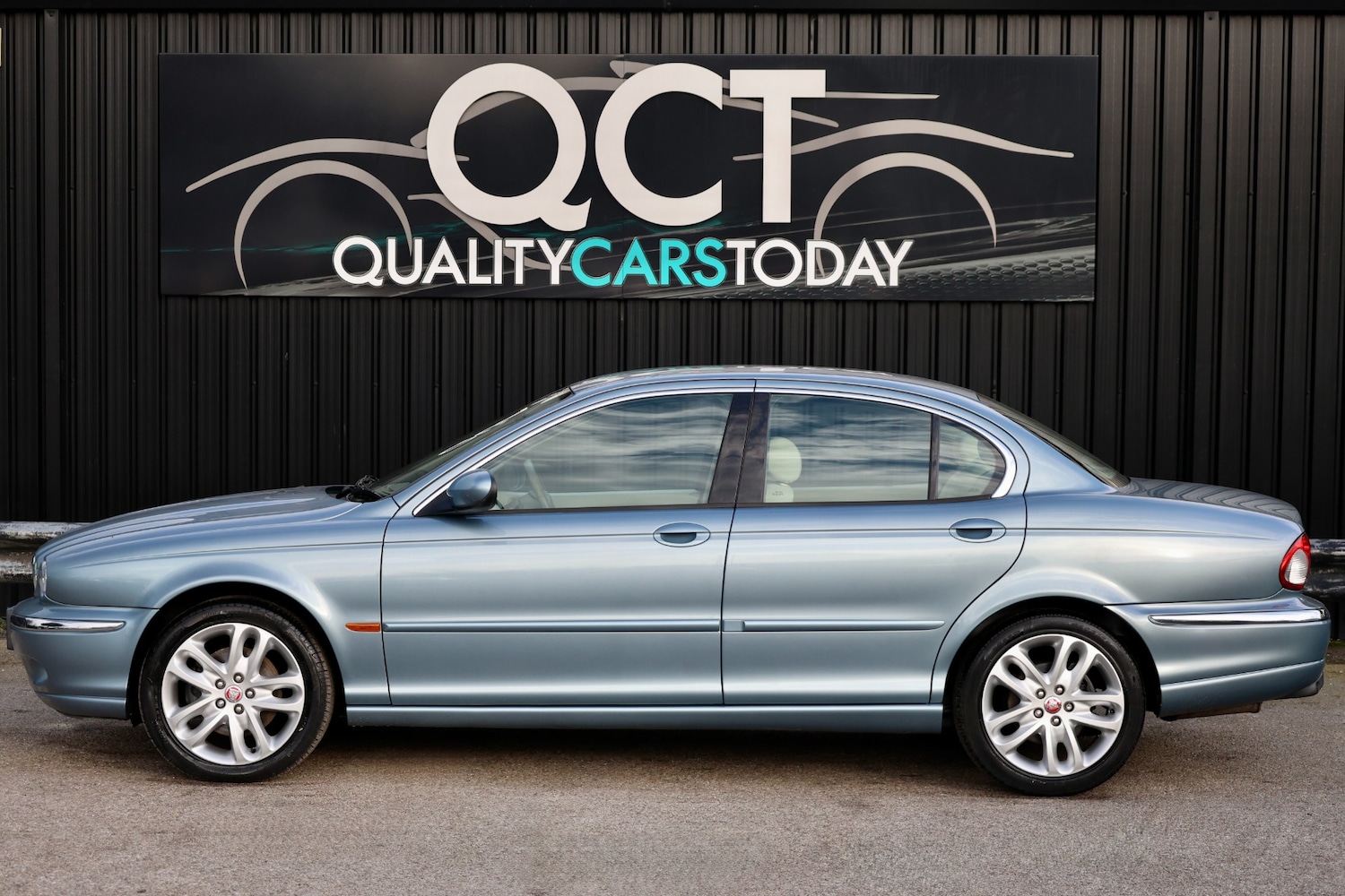 Used Jaguar X-Type 2003 for sale - 77904253: Photo 2