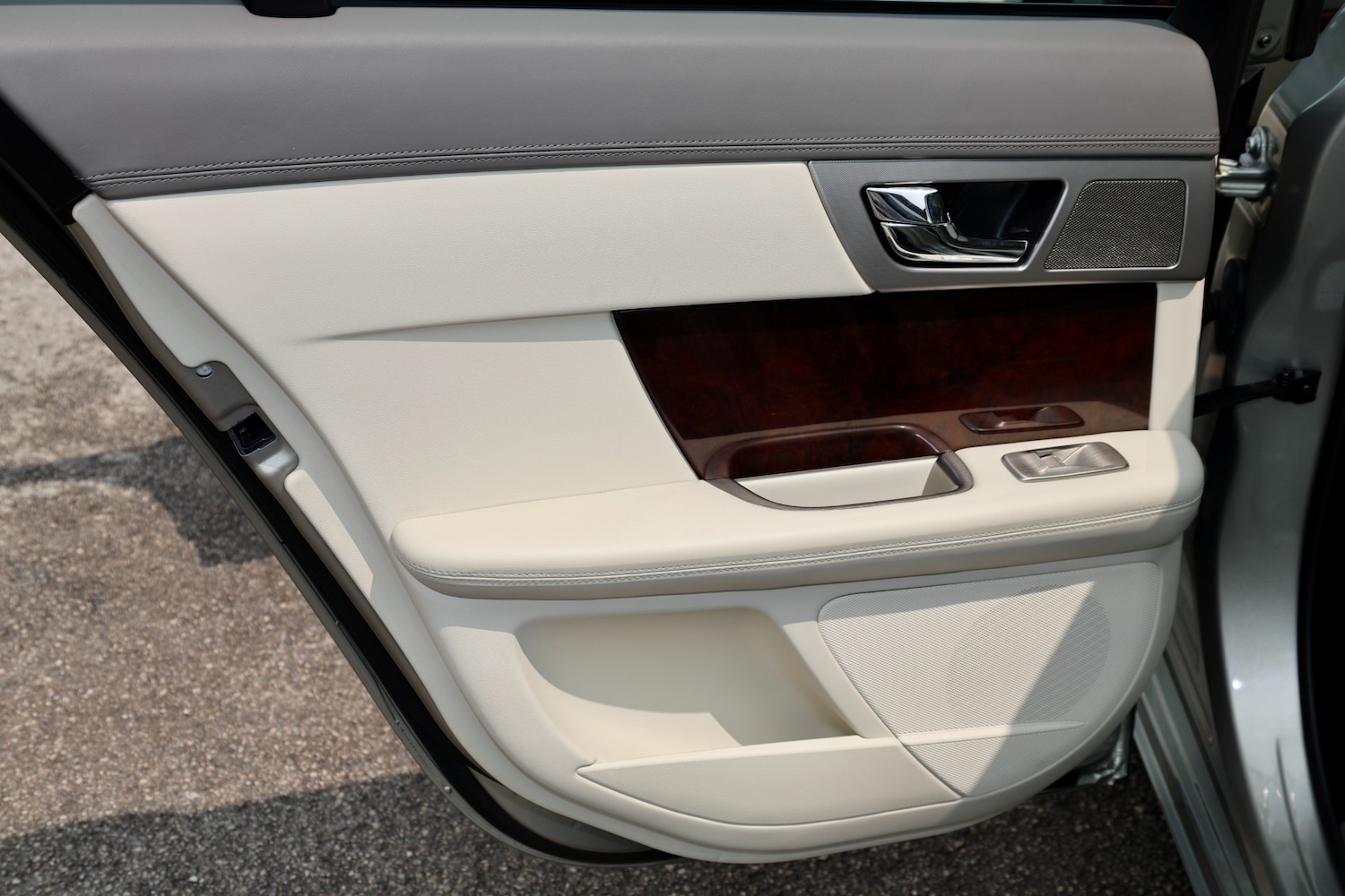 Used Jaguar XF 2009 for sale - 76493826: Photo 33