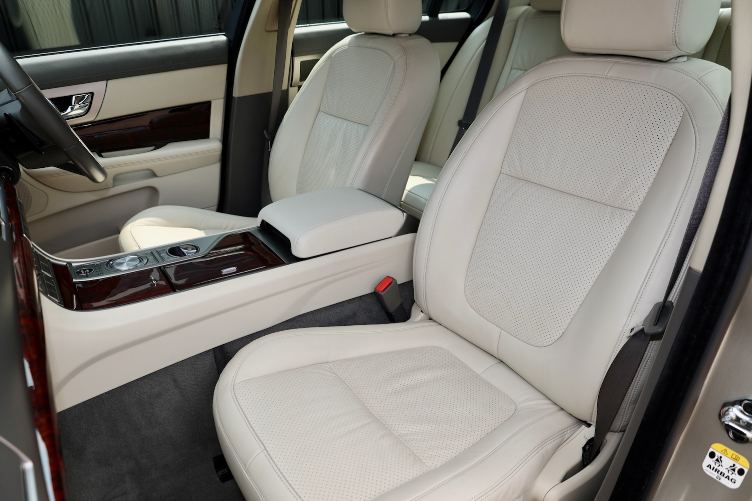 Used Jaguar XF 2009 for sale - 76493826: Photo 36