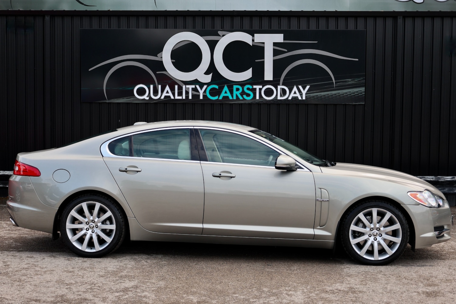 Used Jaguar XF 2009 for sale - 76493826: Photo 6
