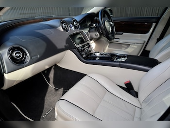 Used Jaguar XJ 2012 for sale - 76025429: Photo