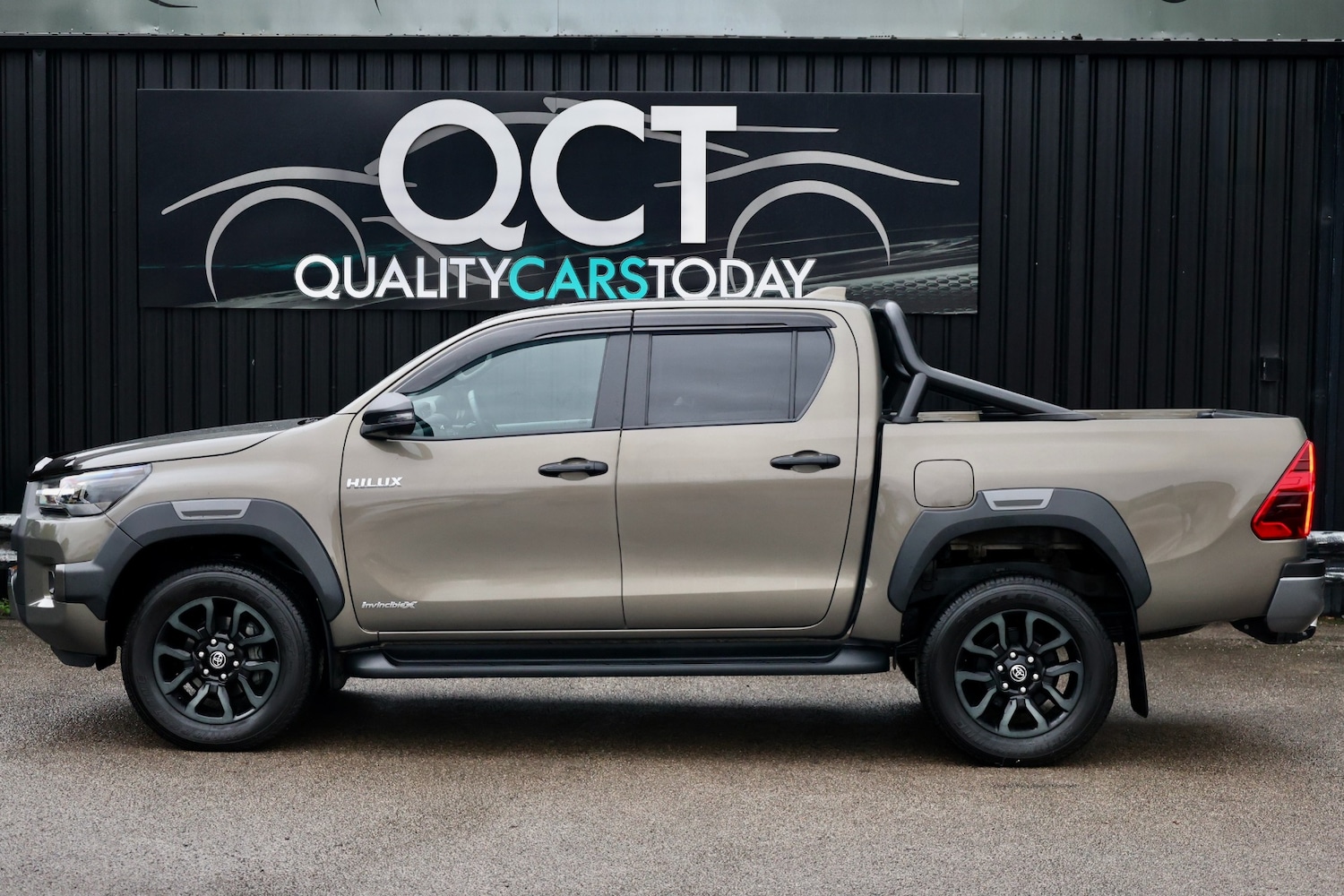 Used Toyota Hilux 2024 for sale - 76774411: Photo 2