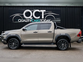 Used Toyota Hilux 2024 for sale - 76774411: Photo