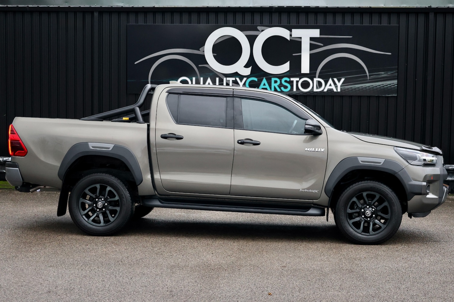 Used Toyota Hilux 2024 for sale - 76774411: Photo 7