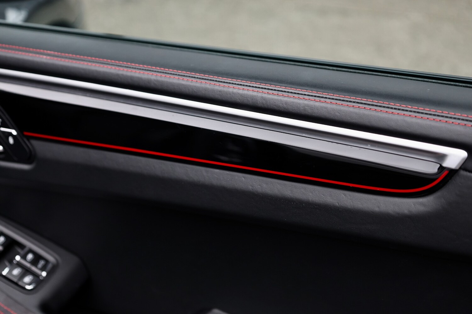 Used Porsche Macan 2018 for sale - 77477018: Photo 22