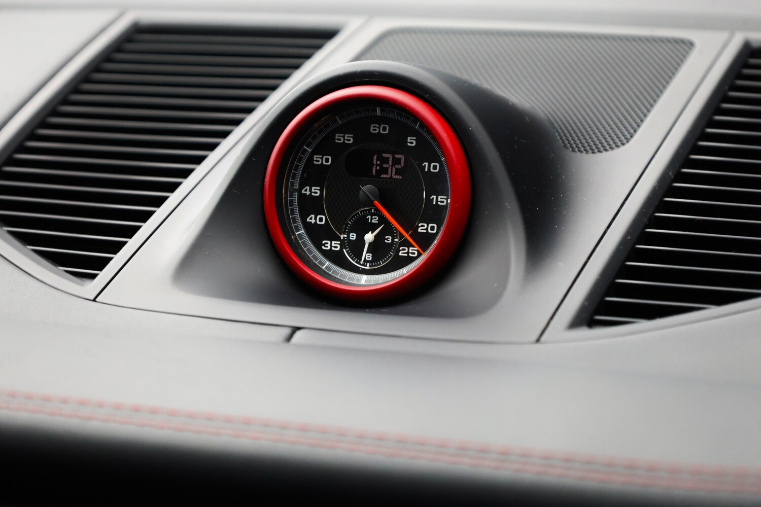 Used Porsche Macan 2018 for sale - 77477018: Photo 33