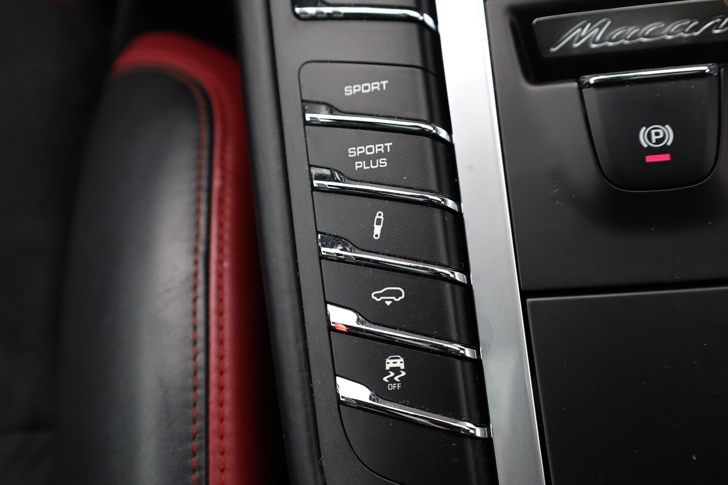 Used Porsche Macan 2018 for sale - 77477018: Photo 37