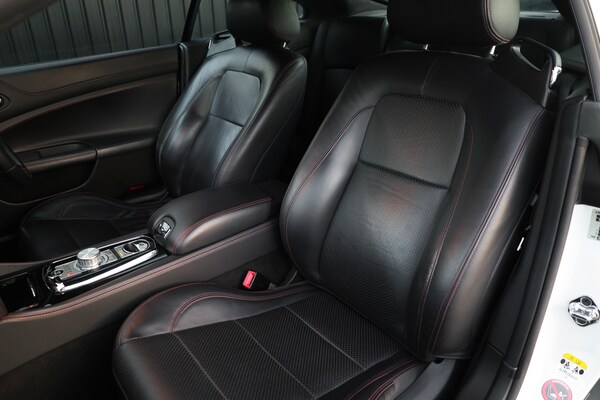 Used Jaguar XKR 2010 for sale - 72680343: Photo 10