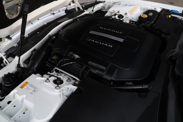 Used Jaguar XKR 2010 for sale - 72680343: Photo 32