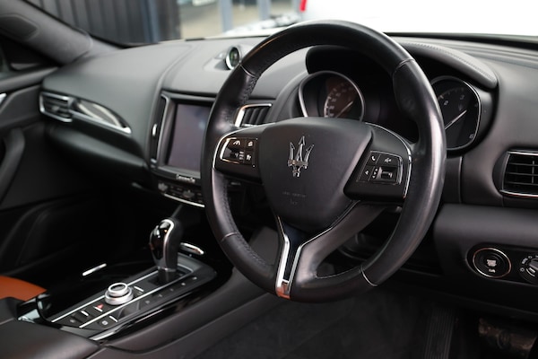Used Maserati Levante 2016 for sale - 74962178: Photo 18