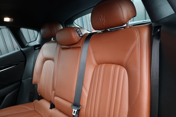 Used Maserati Levante 2016 for sale - 74962178: Photo 32