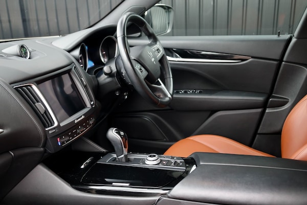 Used Maserati Levante 2016 for sale - 74962178: Photo 8
